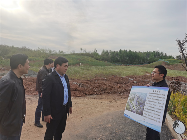 4月6日，吳縣長調(diào)研富豐商務(wù)中心地塊.jpg