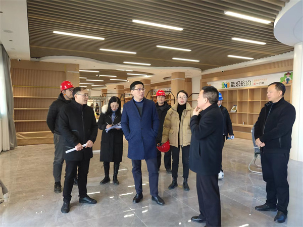 12月12日，洪董，方總陪同王奇勇縣長一行調(diào)研古徽州核心景區(qū)智能化運(yùn)用管理中心項(xiàng)目。.jpg