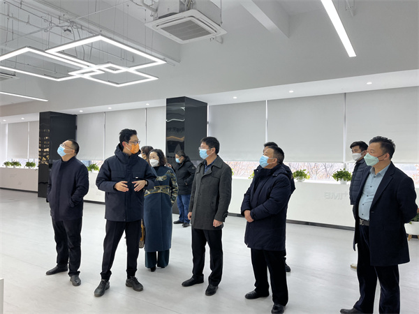 12月31日，詹縣帶隊赴浙江常?？苿?chuàng)產(chǎn)業(yè)發(fā)展有限公司考察調(diào)研“飛地經(jīng)濟(jì)”，洪董、余總陪同調(diào)研1。.jpg